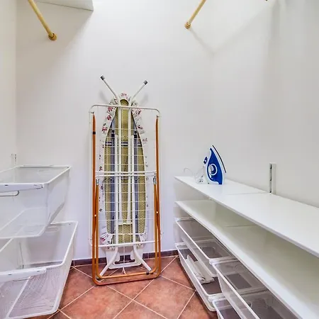Pod Stupni 9 Apartment Prague